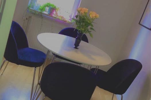 Möblerad 1:a i Bromma, nyrenoverad och ljus