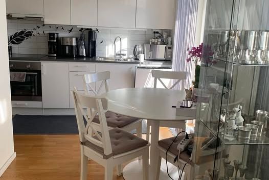 2:a i Rinkeby med stor balkong