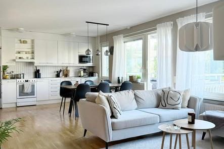 Möblerad 2:a med balkong i Sköndal