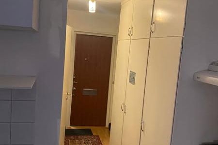 Möblerad etta med egen ingång i Haninge