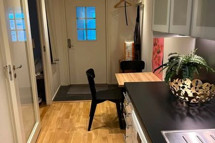 Centrala 2:or på Ekerö med p-plats
