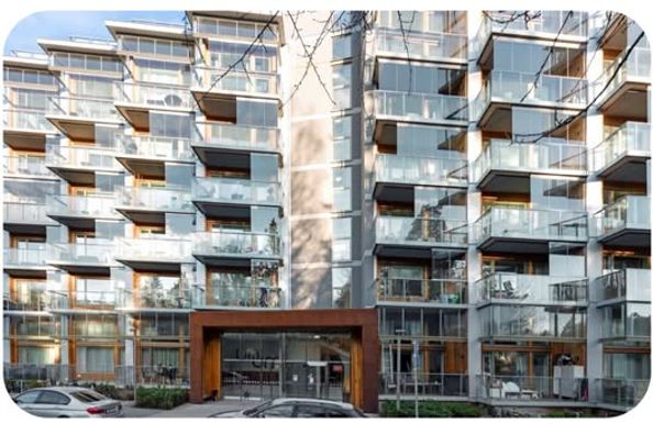 Luftig 2:a med loft och balkong i Täby