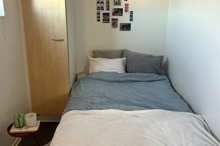 Möblerad studentetta i Halmstad