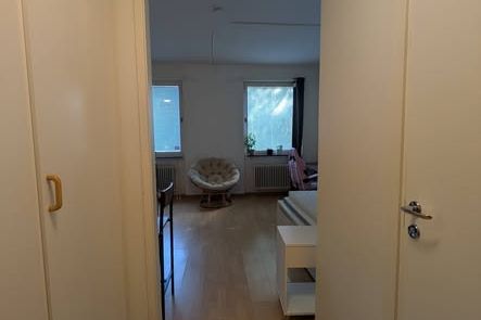Möblerad etta i Irrblosset nära Campus