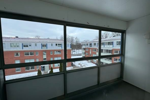 Renoverad 2:a med inglasad balkong