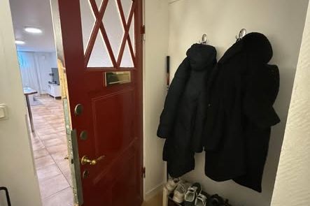 Rymlig källarlägenhet i Sävedalen