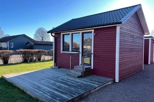 Charmigt attefallshus i Kvidinge uthyres