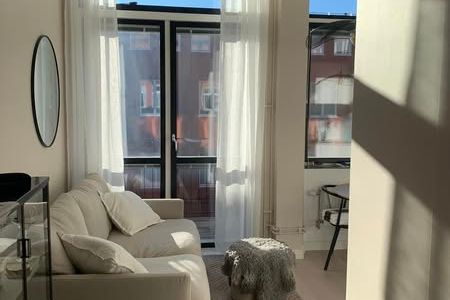 Möblerad minitvåa med balkong i Sundbyberg