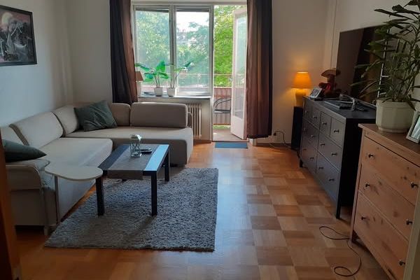 Möblerad 1:a med balkong i centrala Örebro