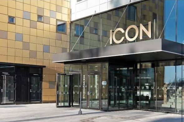 Ljus 1:a i ICON med spa & takterrass