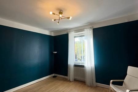 Stort mysigt rum vid Vaksala torg