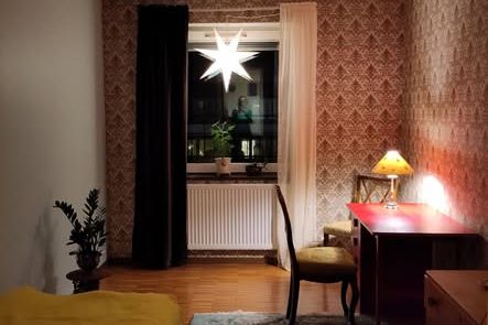 Charmigt kollektivrum i lugnt läge