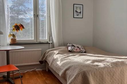 Möblerat rum i Rågsved nära T-bana