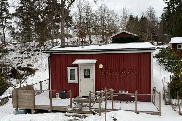 Möblerat attefallshus i Pixbo