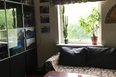 Rum i parhus med trädgård nära Triangeln