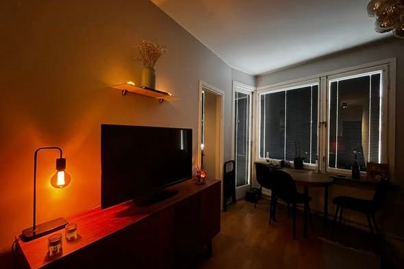 Mysig 1:a med balkong på Lilla Essingen