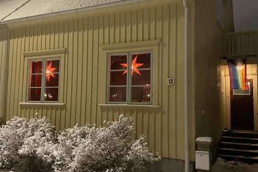 Charmig övervåning i Enskede med balkong