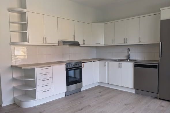 Nyrenoverad 4:a med 2 balkonger i Linköping