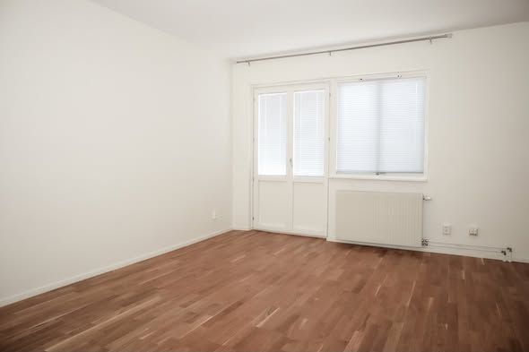 Takvåning nära centrum, hiss & renoverat