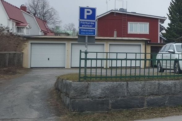 Varmgarage uthyres Öst på stan