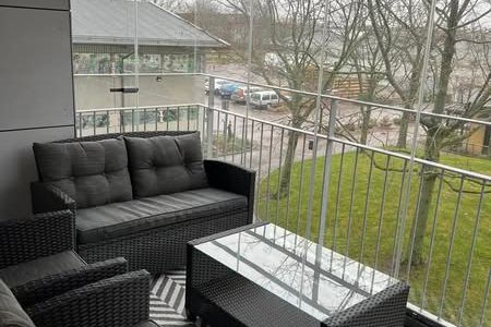 Delvis möblerad tvåa med balkong i Ättekulla