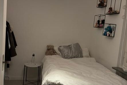 Möblerat rum uthyres i Gränby juni