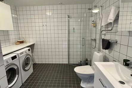 Möblerad 1,5:a med balkong i Tyresö