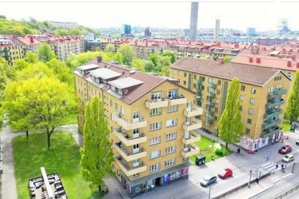 Mysig 1:a med balkong i Olskroken