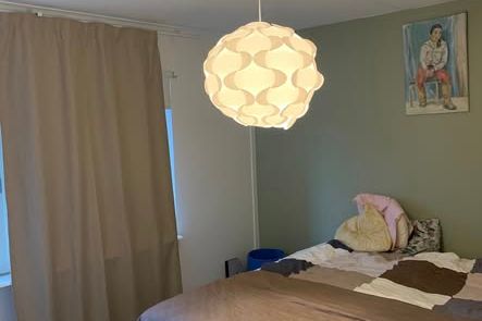 Rum med balkong i Askim – 6000 kr