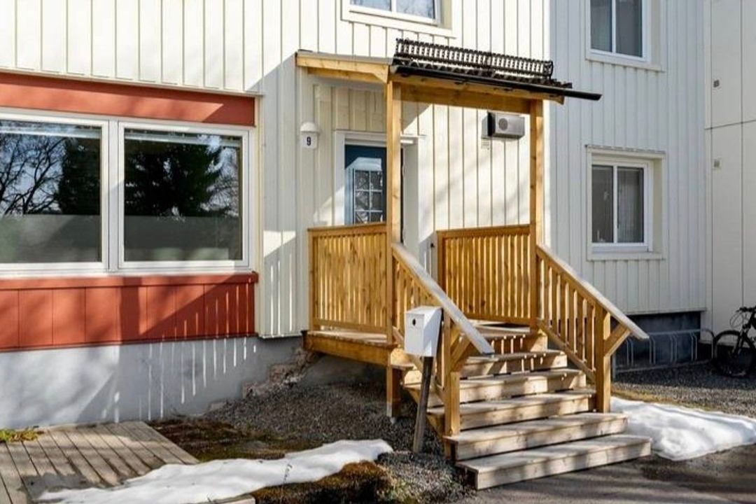 1 rok 50kvm med uteplats i Åselby