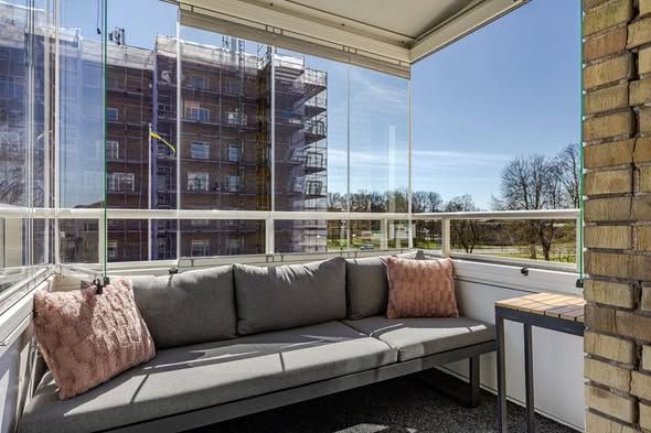 Ljus 2:a med garage i attraktiva Lindö