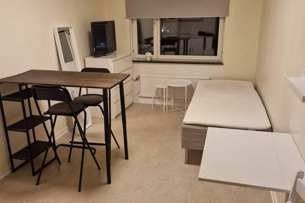 Minietta 22kvm i Axelsberg nära T-bana