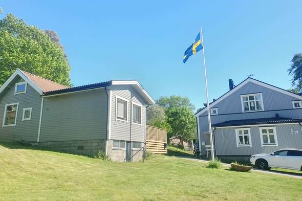 Centralt boende med kamin i Nättraby