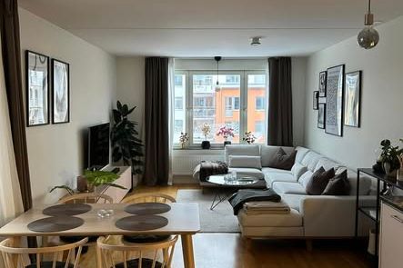 Modern 2:a i Barkarbystaden m. balkong