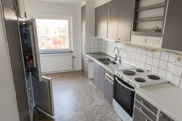 Rymlig 2:a med balkong i Vislanda