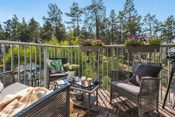 Rymlig, ljus gaveltrea i Ursvik med utsikt