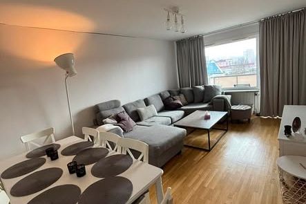 Rymlig 4 rok i centrala Jakobsberg