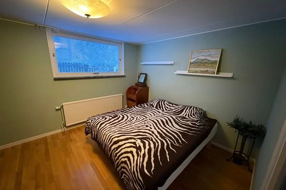 Möblerat rum i Älvsjö nära T-bana