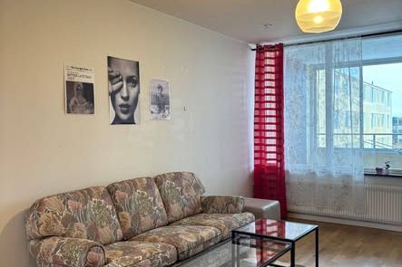 Ljust rum i Västra Frölunda – Allt ingår