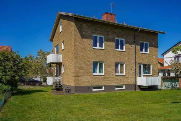 Renoverad 1 rok nära Högskolan