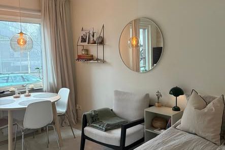 Möblerad 1:a nära universitetet