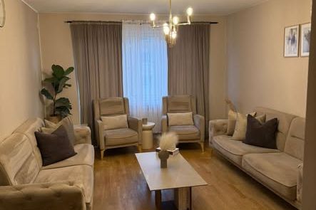 Mysig 2:a nära T-bana i Högdalen