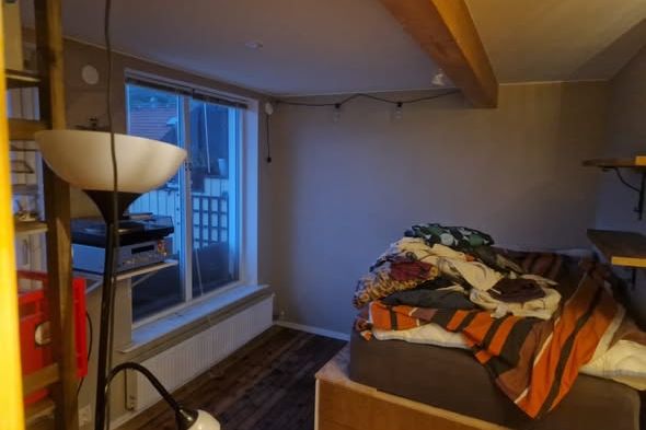 Möblerade rum i kollektiv vid Kvilletorget