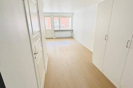 Nyrenoverad 1:a med balkong i Örebro