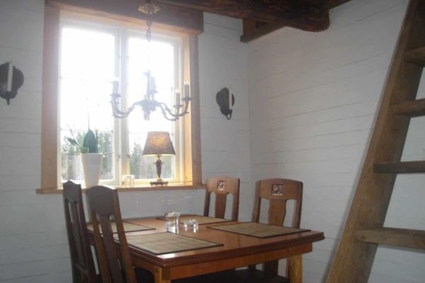 Charmig drängstuga med loft i Småland