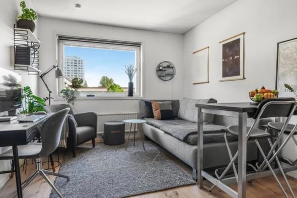 Renoverad 1:a nära MoS & pendel