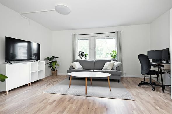 Nyrenoverad 1:a på Västerslätt möblerad