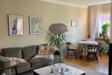 Möblerad 2:a i Sundbyberg nära t-bana