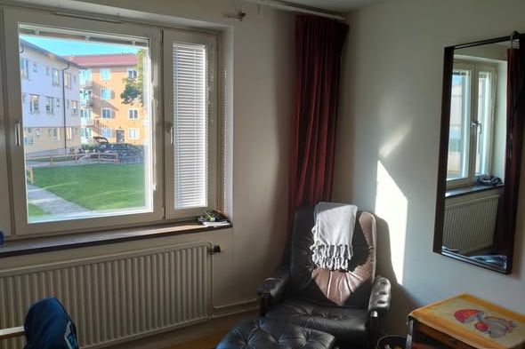 Möblerat rum i tripplet nära campus