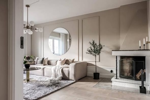 Charmig 3a med öppen spis i centrum